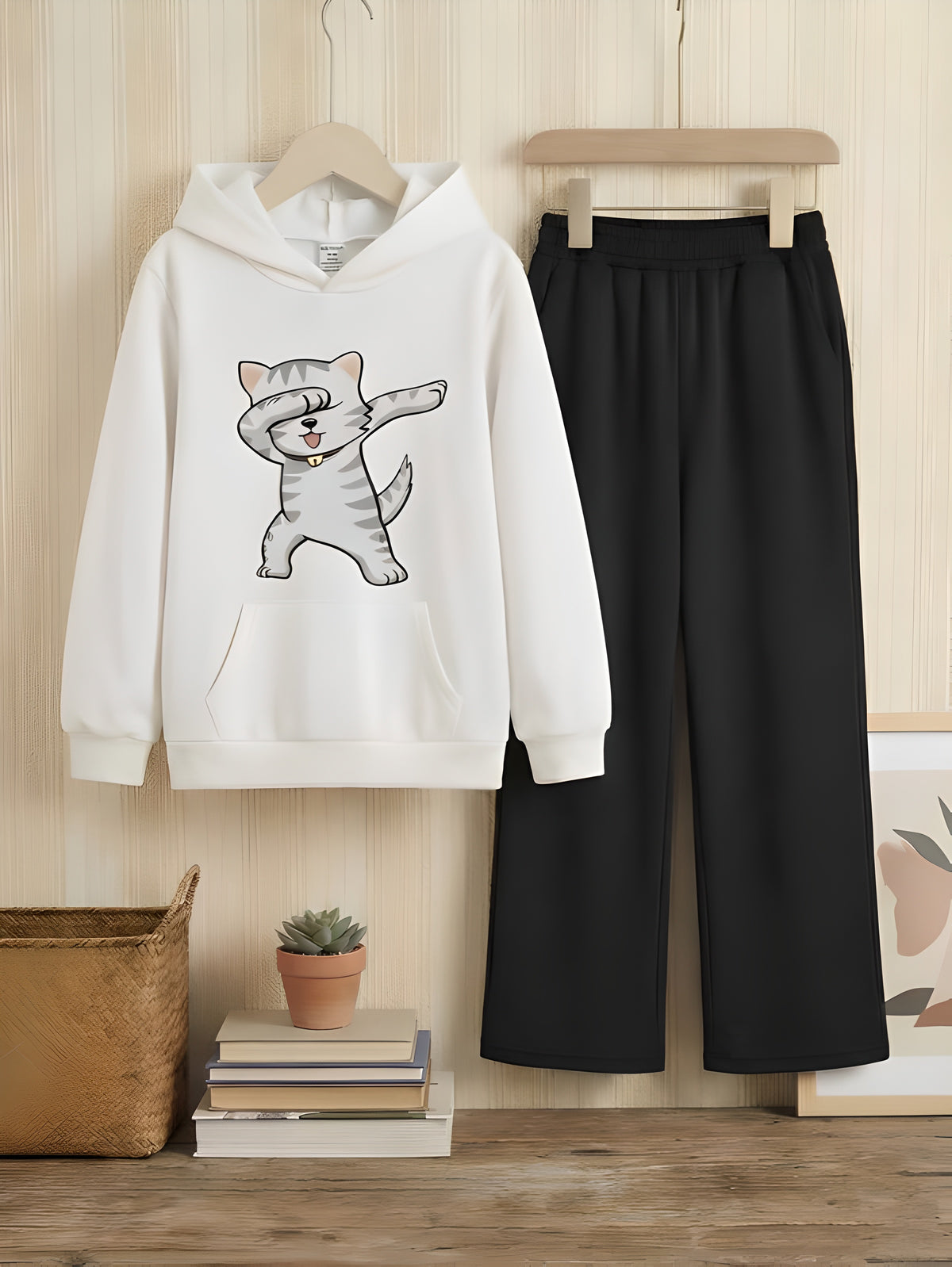 PRINTED HOODIE & TROUSER